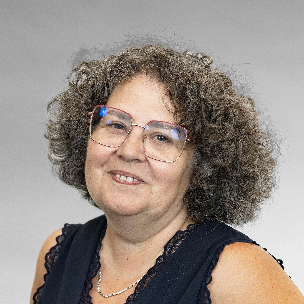 Theresa Jeary  profile image